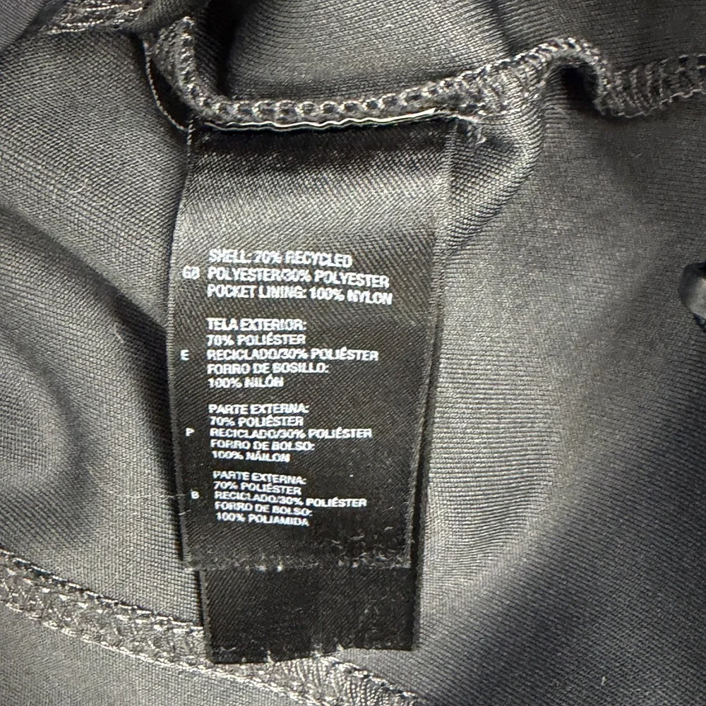 The North Face Black Jacket Men’s Medium Lightweight Zip Up Coat Outdoor